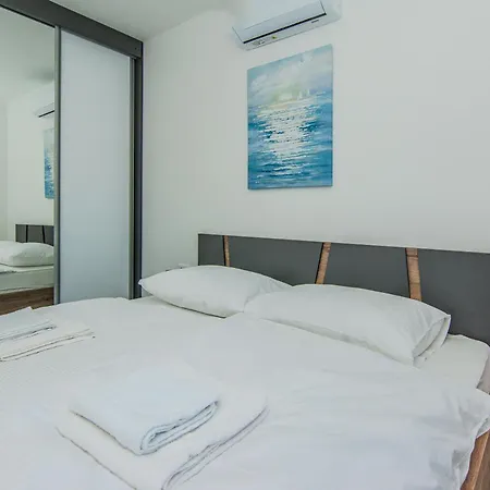 Apartmanidas56 *