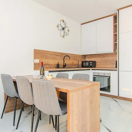 Appartement Apartmanidas56 *